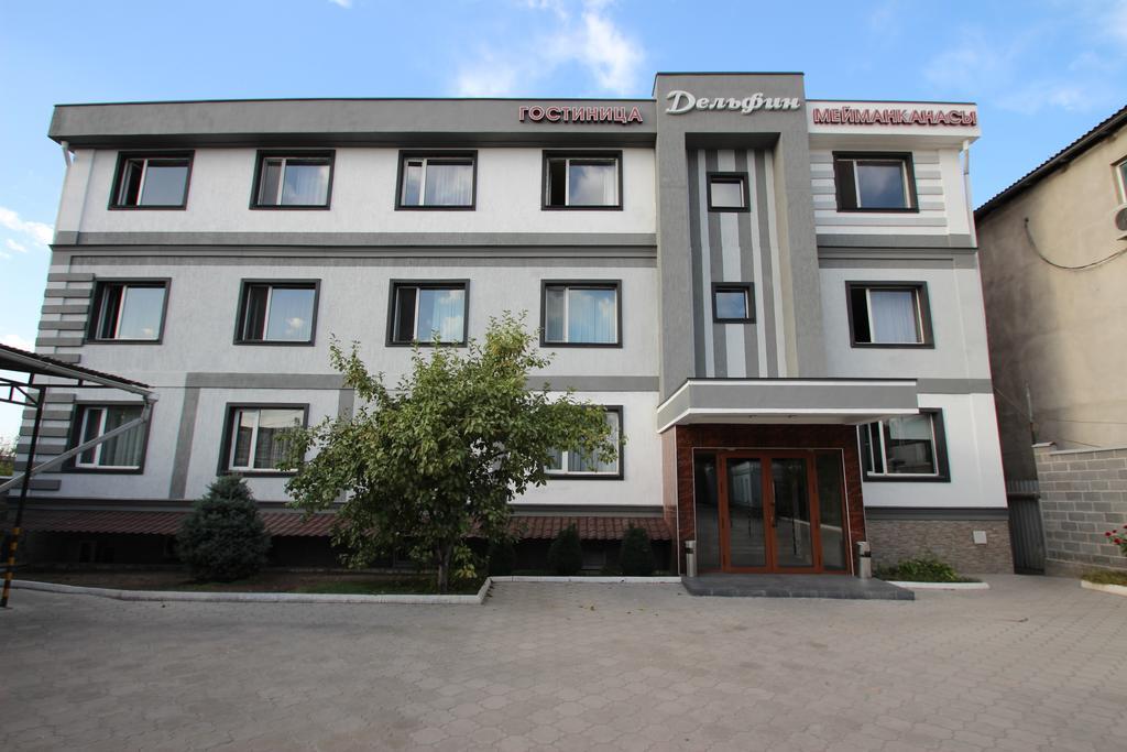 Delphin Guest House Бишкек Экстерьер фото